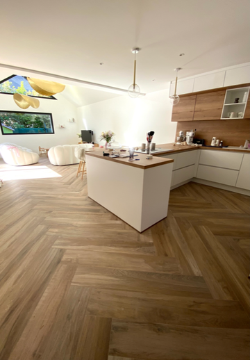 Pose de carreaux imitation parquet